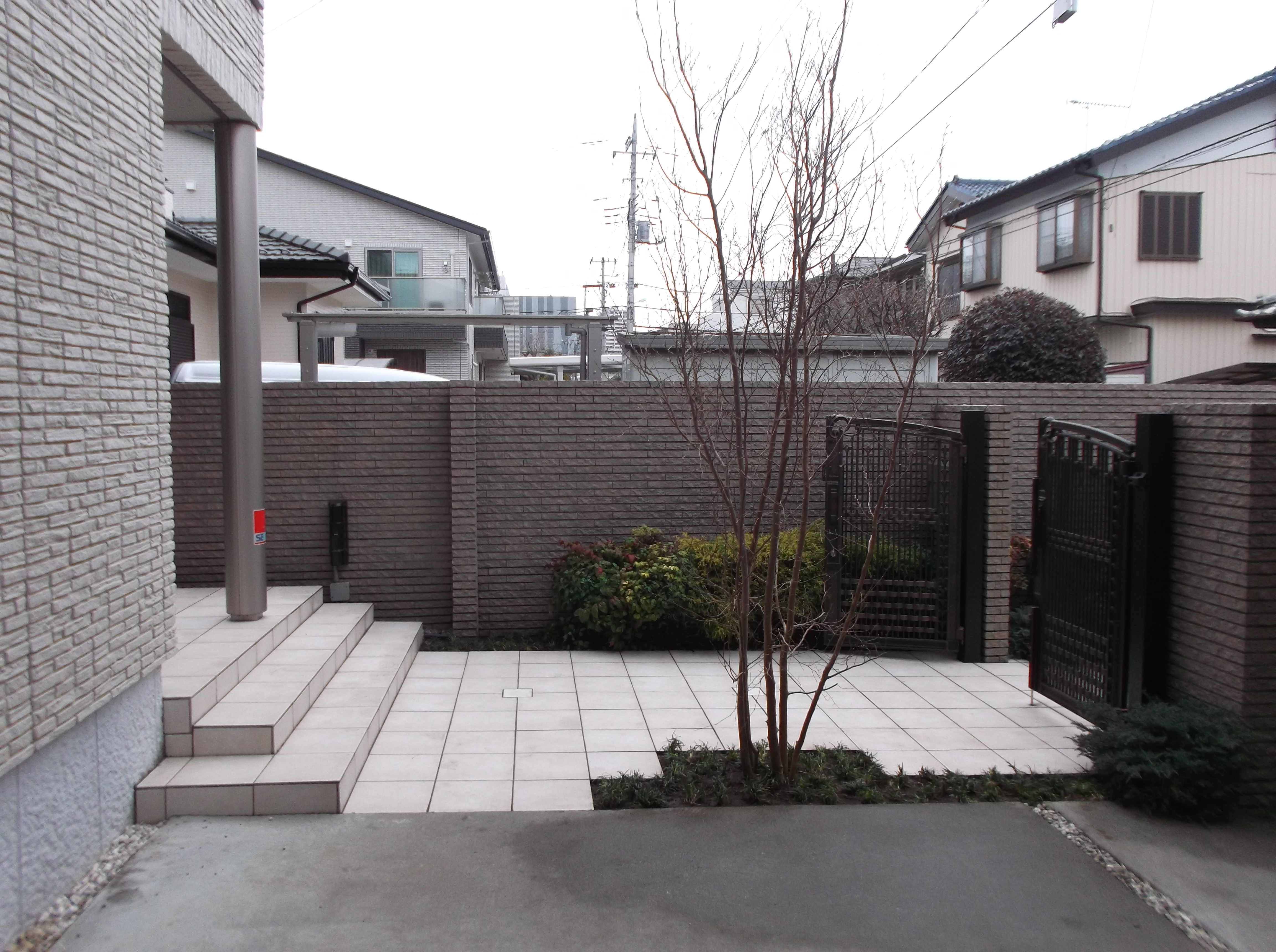 大きい花壇と芝生のお庭 さいたま市大宮区 埼玉県 エクステリア 外構 エクステリア興和